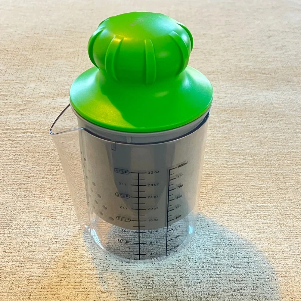 Avobagel Juicer 4 Cup‎ Measuring Pitcher Set Green Grey 32 oz 900 ml